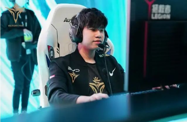 一位久经沙 一位久经沙